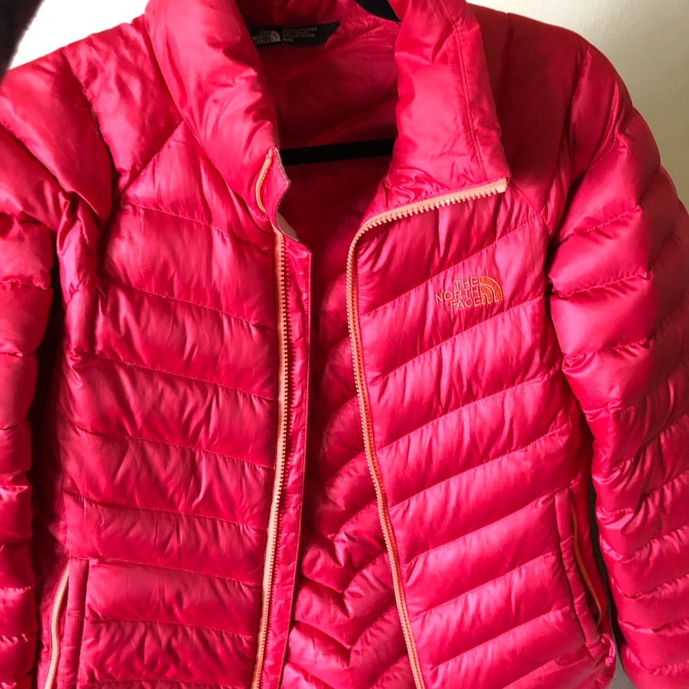 North face women’s jacket in vibrant pink, Size M